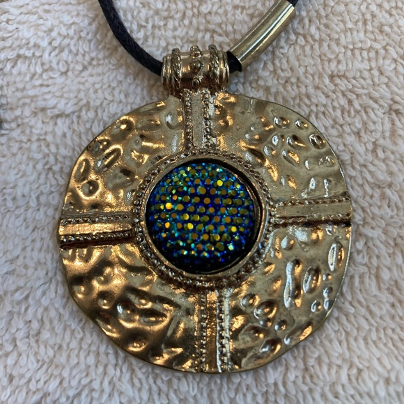 Necklace and earrings set. Copper look with iridescent accents. Great cond - Picture 6 of 9